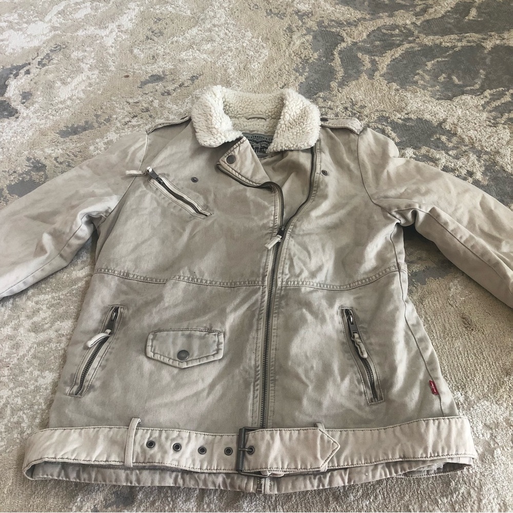 NWT LEVIS sherpa lined jacket women oversized khaki